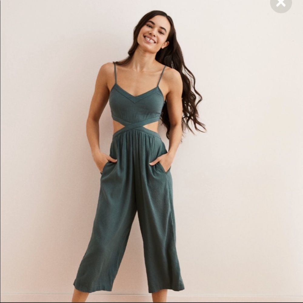Like New Cutout Jumpsuit